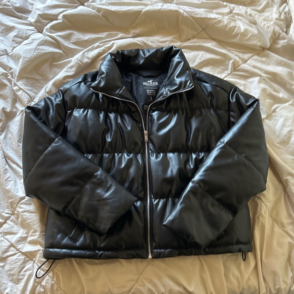 Vegan Leather Puffer (Large)